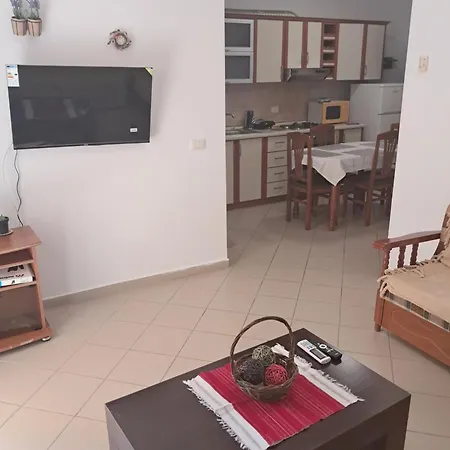 Nardi Apartment Golem (Tirana)